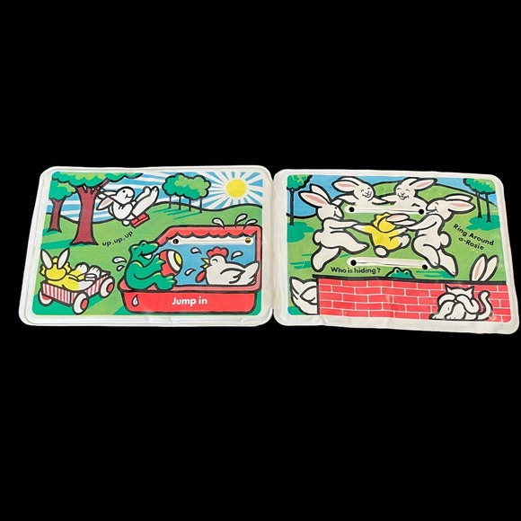 Johnson & Johnson Baby Bear Plays At Home Soft Baby Book Vintage 1983 Vinyl Bath - Picture 4 of 10